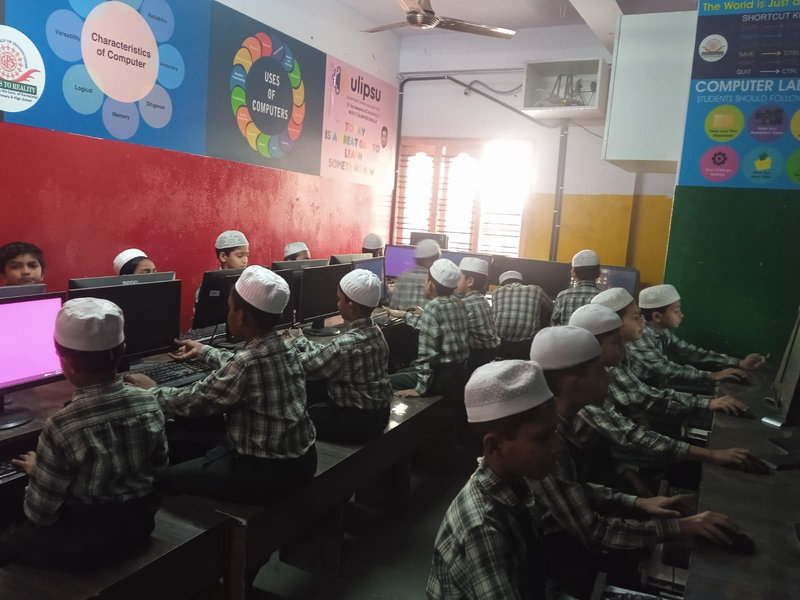 Students working in the computer lab